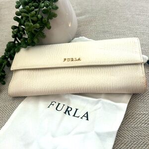 FURLA Wallet 🌹🌹